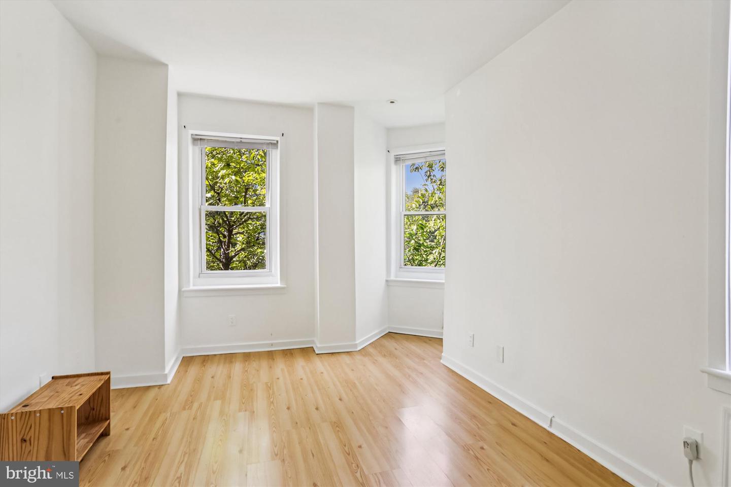 400 15TH ST SE, WASHINGTON, District Of Columbia 20003, 4 Bedrooms Bedrooms, ,2 BathroomsBathrooms,Residential,For sale,400 15TH ST SE,DCDC2244546 MLS # DCDC2244546