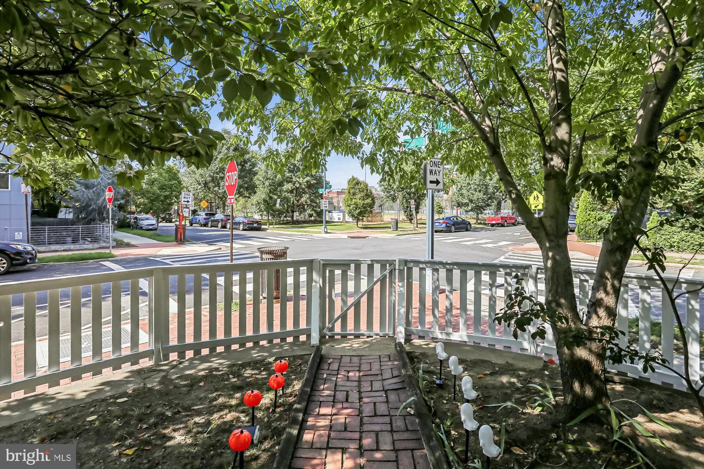 400 15TH ST SE, WASHINGTON, District Of Columbia 20003, 4 Bedrooms Bedrooms, ,2 BathroomsBathrooms,Residential,For sale,400 15TH ST SE,DCDC2244546 MLS # DCDC2244546