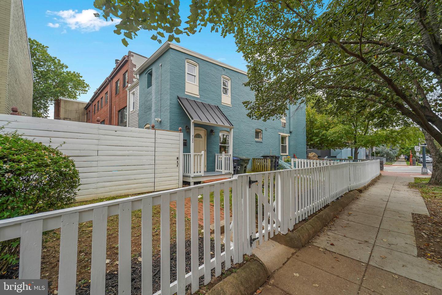 400 15TH ST SE, WASHINGTON, District Of Columbia 20003, 4 Bedrooms Bedrooms, ,2 BathroomsBathrooms,Residential,For sale,400 15TH ST SE,DCDC2244546 MLS # DCDC2244546