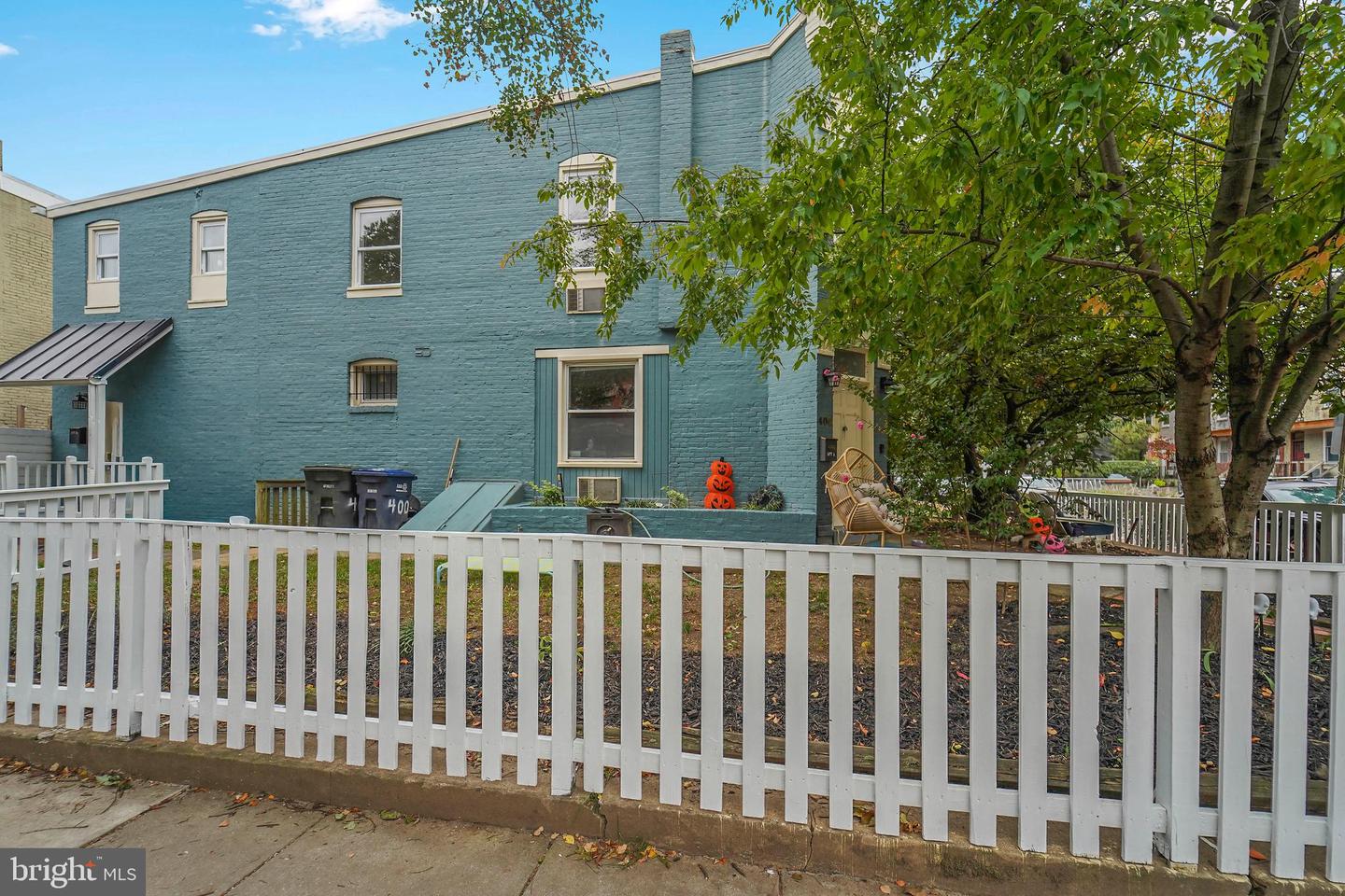 400 15TH ST SE, WASHINGTON, District Of Columbia 20003, 4 Bedrooms Bedrooms, ,2 BathroomsBathrooms,Residential,For sale,400 15TH ST SE,DCDC2244546 MLS # DCDC2244546