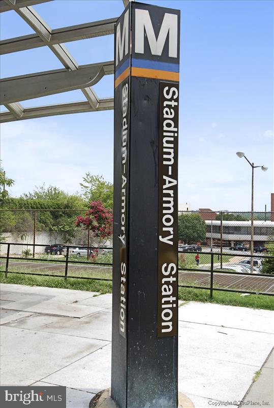 400 15TH ST SE, WASHINGTON, District Of Columbia 20003, 4 Bedrooms Bedrooms, ,2 BathroomsBathrooms,Residential,For sale,400 15TH ST SE,DCDC2244546 MLS # DCDC2244546