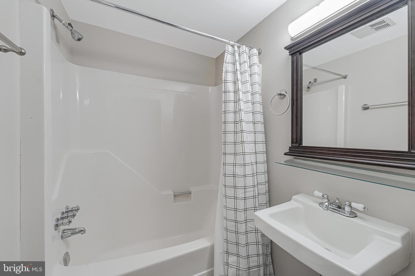 814 GERANIUM ST NW, WASHINGTON, District Of Columbia 20012, 3 Bedrooms Bedrooms, ,2 BathroomsBathrooms,Residential,For sale,814 GERANIUM ST NW,DCDC2244578 MLS # DCDC2244578