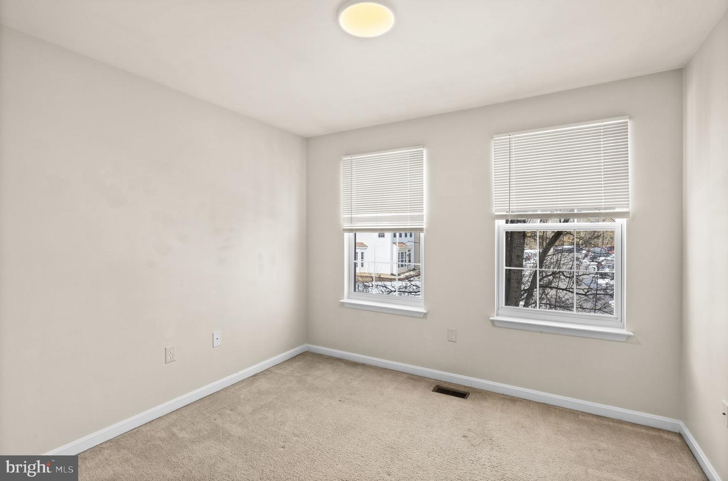 5177 MALLARDS LANDING DR, KING GEORGE, Virginia 22485, 4 Bedrooms Bedrooms, ,3 BathroomsBathrooms,Residential,For sale,5177 MALLARDS LANDING DR,VAKG2007602 MLS # VAKG2007602