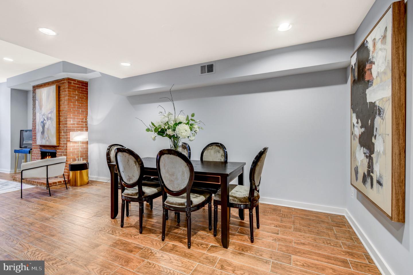 1726 U ST NW #1, WASHINGTON, District Of Columbia 20009, 2 Bedrooms Bedrooms, ,2 BathroomsBathrooms,Residential,For sale,1726 U ST NW #1,DCDC2244804 MLS # DCDC2244804