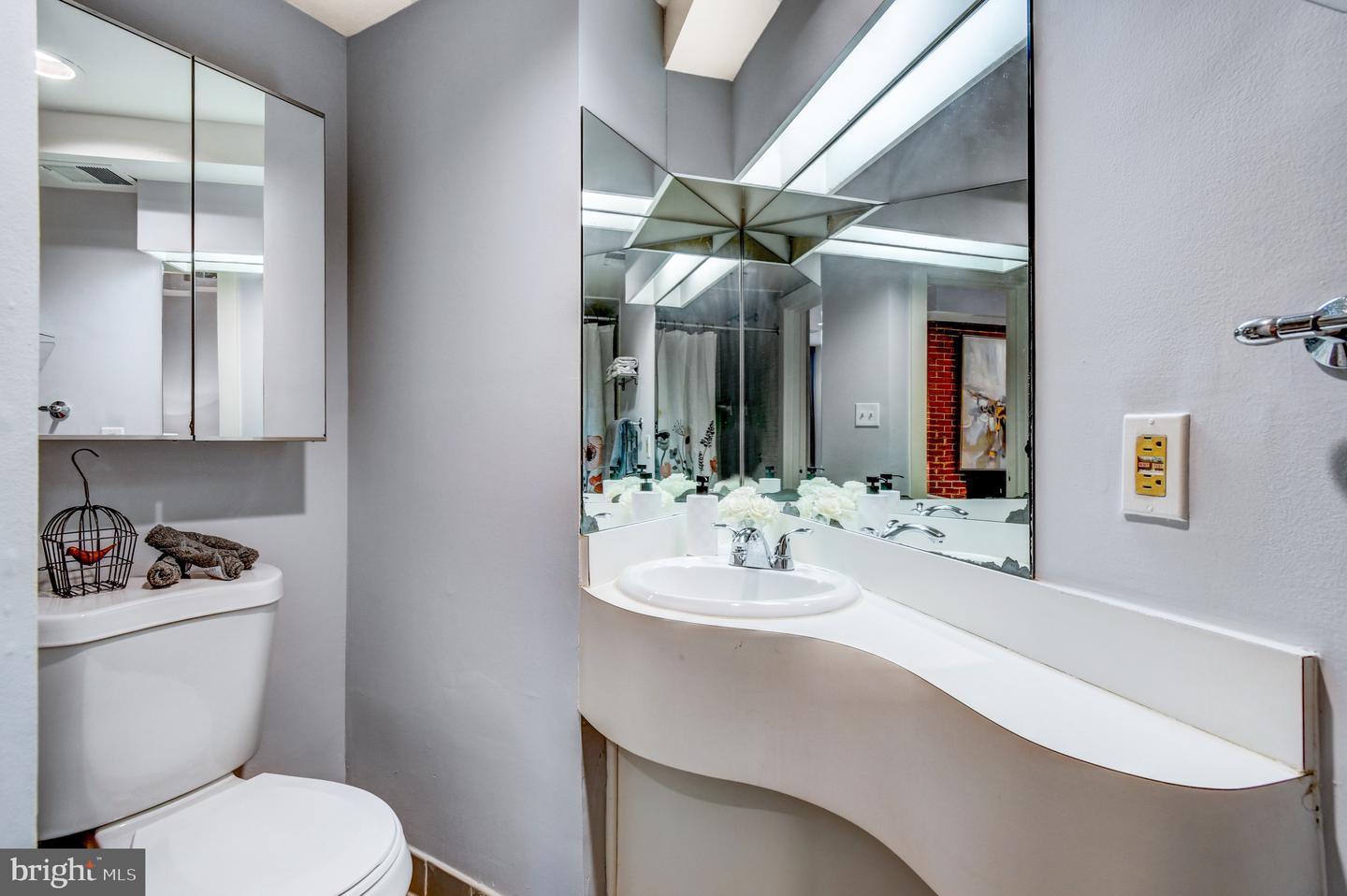 1726 U ST NW #1, WASHINGTON, District Of Columbia 20009, 2 Bedrooms Bedrooms, ,2 BathroomsBathrooms,Residential,For sale,1726 U ST NW #1,DCDC2244804 MLS # DCDC2244804