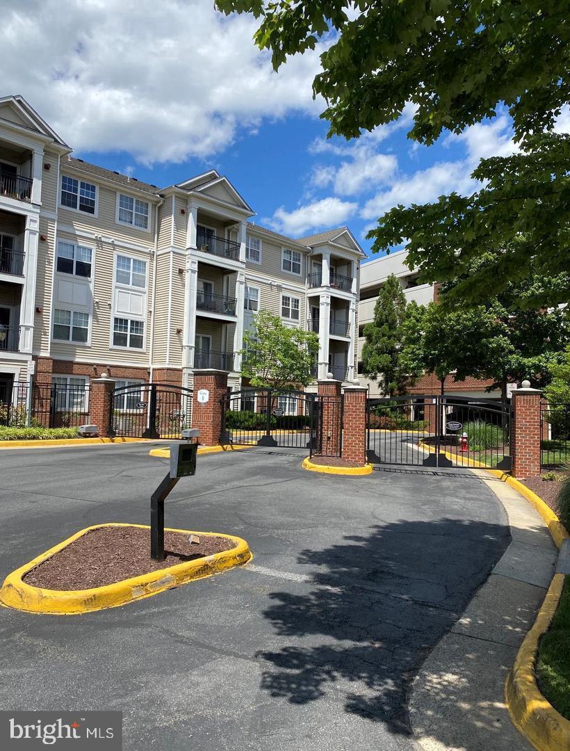 12909 CENTRE PARK #102, HERNDON, Virginia 20171, 1 Bedroom Bedrooms, 3 Rooms Rooms,1 BathroomBathrooms,Residential,For sale,12909 CENTRE PARK #102,VAFX2289298 MLS # VAFX2289298