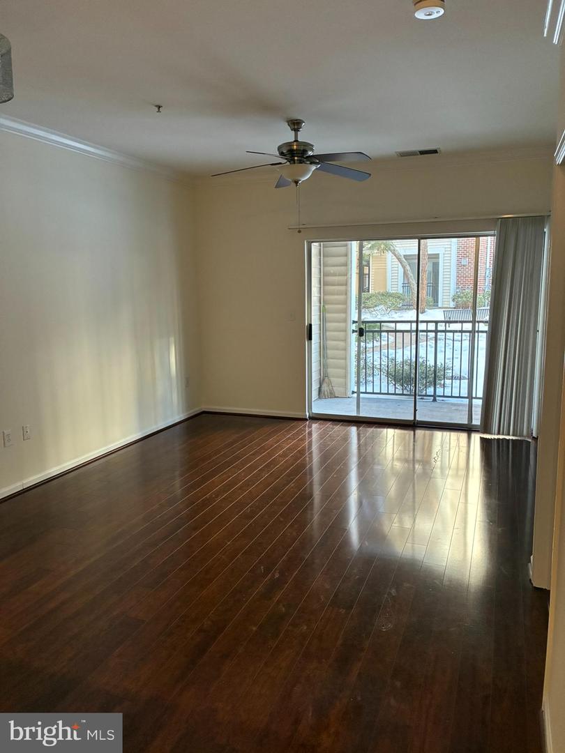 12909 CENTRE PARK #102, HERNDON, Virginia 20171, 1 Bedroom Bedrooms, 3 Rooms Rooms,1 BathroomBathrooms,Residential,For sale,12909 CENTRE PARK #102,VAFX2289298 MLS # VAFX2289298