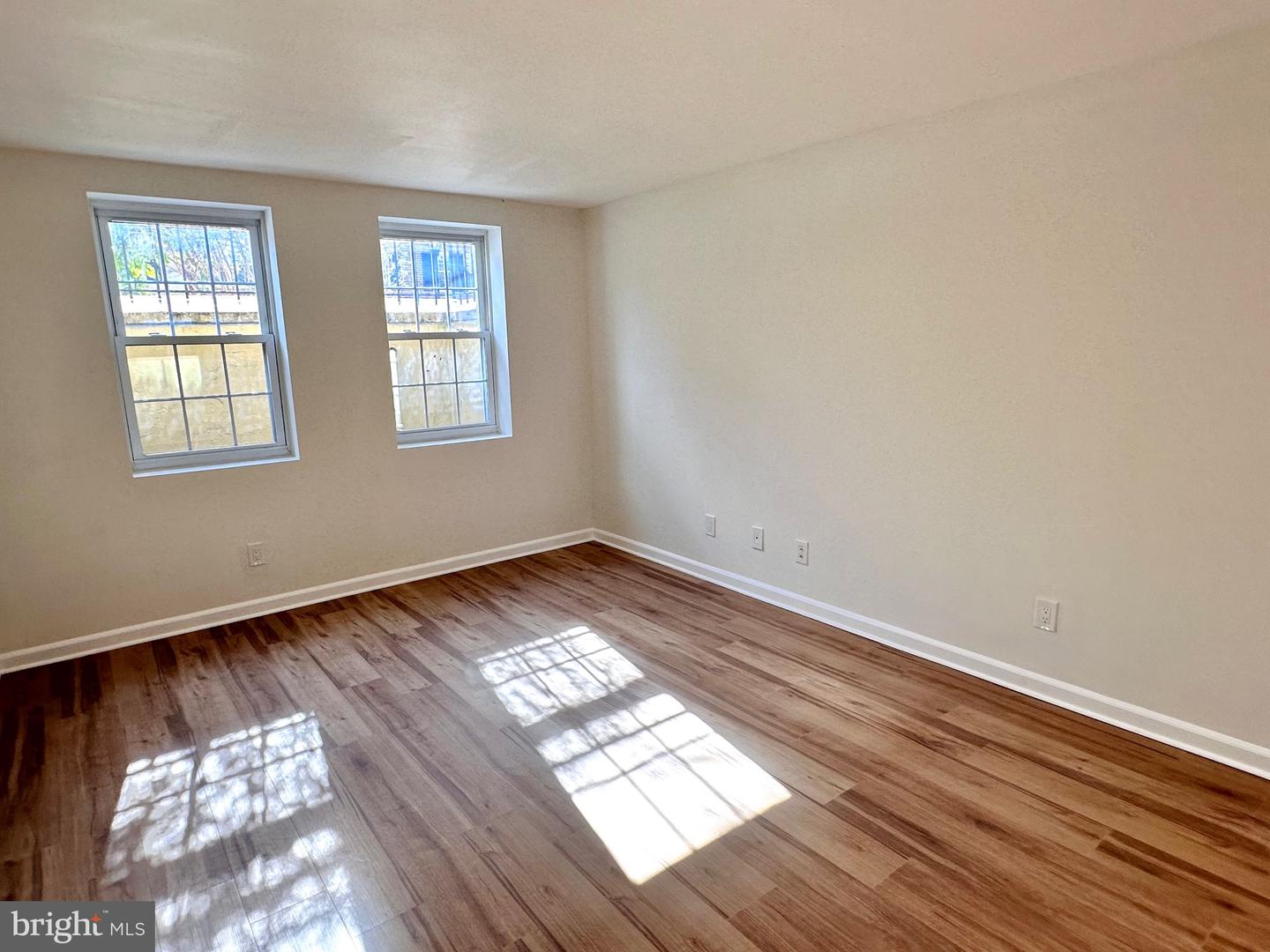 6608 E WAKEFIELD DR #J-1, ALEXANDRIA, Virginia 22307, 1 Bedroom Bedrooms, ,1 BathroomBathrooms,Residential,For sale,6608 E WAKEFIELD DR #J-1,VAFX2289332 MLS # VAFX2289332