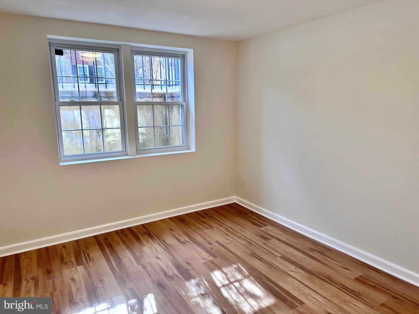 6608 E WAKEFIELD DR #J-1, ALEXANDRIA, Virginia 22307, 1 Bedroom Bedrooms, ,1 BathroomBathrooms,Residential,For sale,6608 E WAKEFIELD DR #J-1,VAFX2289332 MLS # VAFX2289332