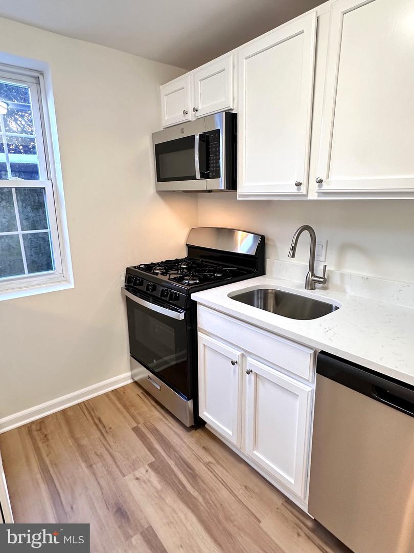 6608 E WAKEFIELD DR #J-1, ALEXANDRIA, Virginia 22307, 1 Bedroom Bedrooms, ,1 BathroomBathrooms,Residential,For sale,6608 E WAKEFIELD DR #J-1,VAFX2289332 MLS # VAFX2289332