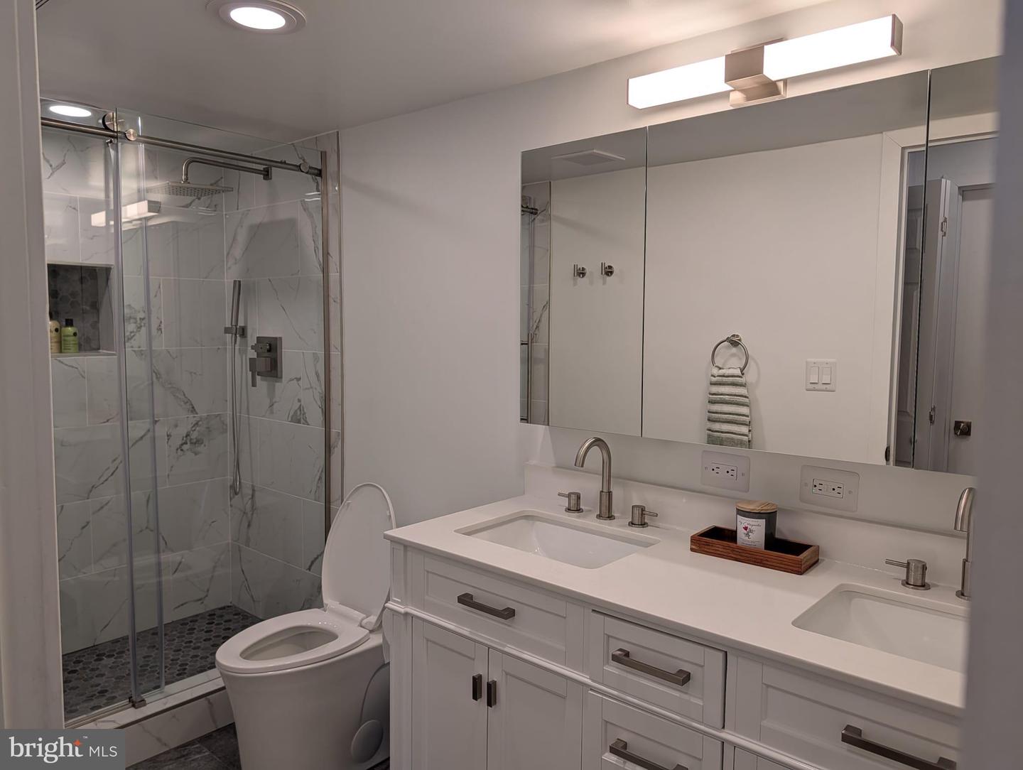 8340 GREENSBORO DR #509, MCLEAN, Virginia 22102, 1 Bedroom Bedrooms, ,1 BathroomBathrooms,Residential,For sale,8340 GREENSBORO DR #509,VAFX2289356 MLS # VAFX2289356