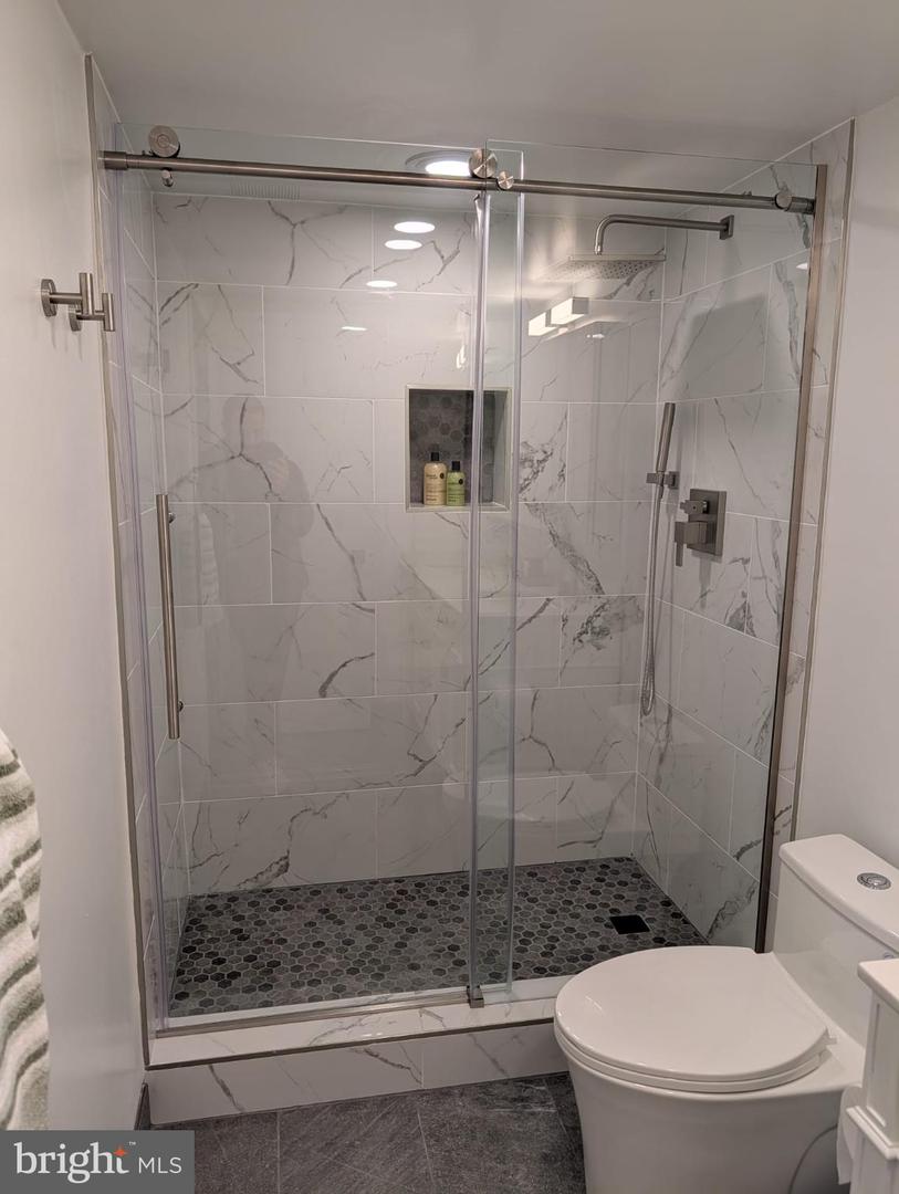 8340 GREENSBORO DR #509, MCLEAN, Virginia 22102, 1 Bedroom Bedrooms, ,1 BathroomBathrooms,Residential,For sale,8340 GREENSBORO DR #509,VAFX2289356 MLS # VAFX2289356