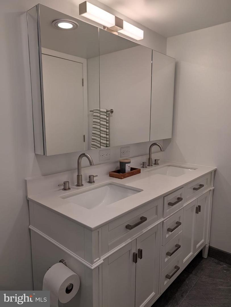 8340 GREENSBORO DR #509, MCLEAN, Virginia 22102, 1 Bedroom Bedrooms, ,1 BathroomBathrooms,Residential,For sale,8340 GREENSBORO DR #509,VAFX2289356 MLS # VAFX2289356