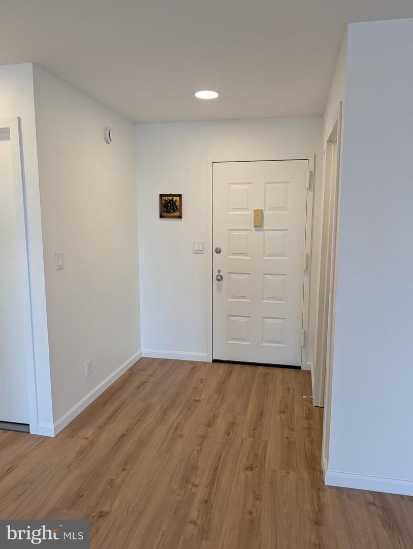 8340 GREENSBORO DR #509, MCLEAN, Virginia 22102, 1 Bedroom Bedrooms, ,1 BathroomBathrooms,Residential,For sale,8340 GREENSBORO DR #509,VAFX2289356 MLS # VAFX2289356