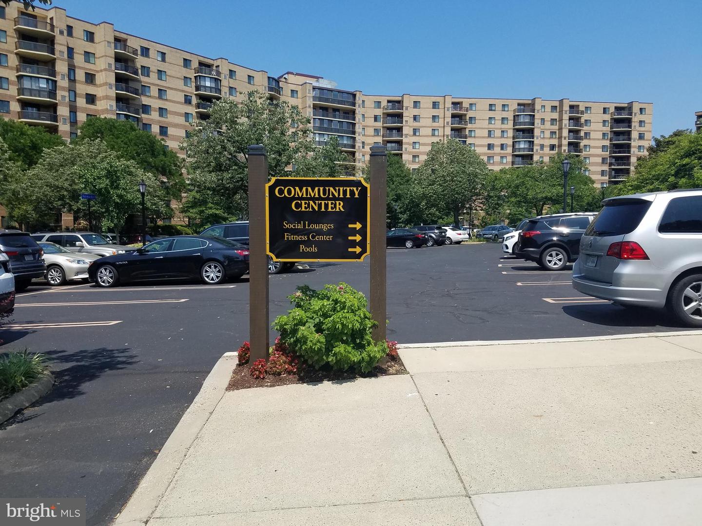 8340 GREENSBORO DR #509, MCLEAN, Virginia 22102, 1 Bedroom Bedrooms, ,1 BathroomBathrooms,Residential,For sale,8340 GREENSBORO DR #509,VAFX2289356 MLS # VAFX2289356