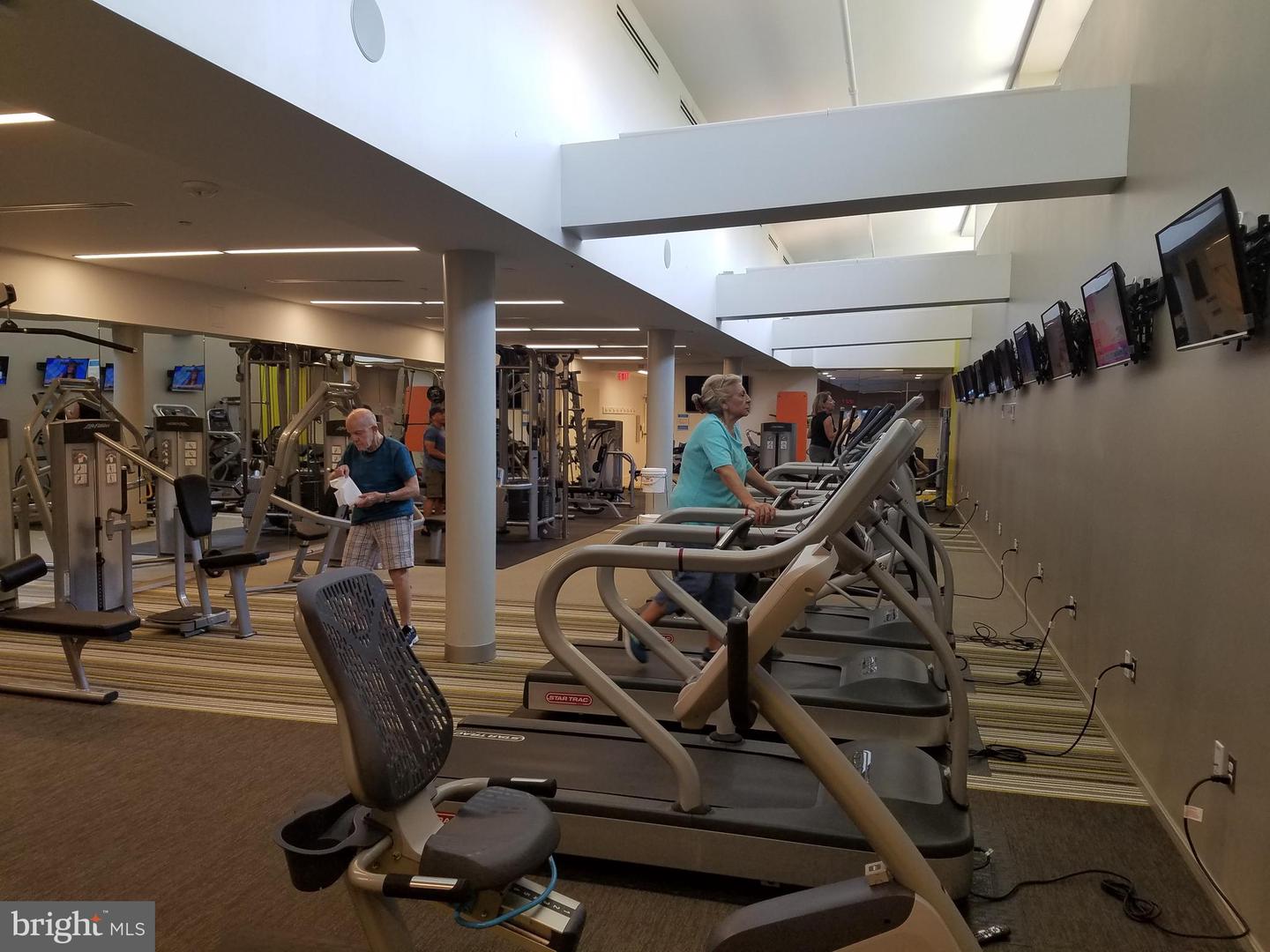 8340 GREENSBORO DR #509, MCLEAN, Virginia 22102, 1 Bedroom Bedrooms, ,1 BathroomBathrooms,Residential,For sale,8340 GREENSBORO DR #509,VAFX2289356 MLS # VAFX2289356