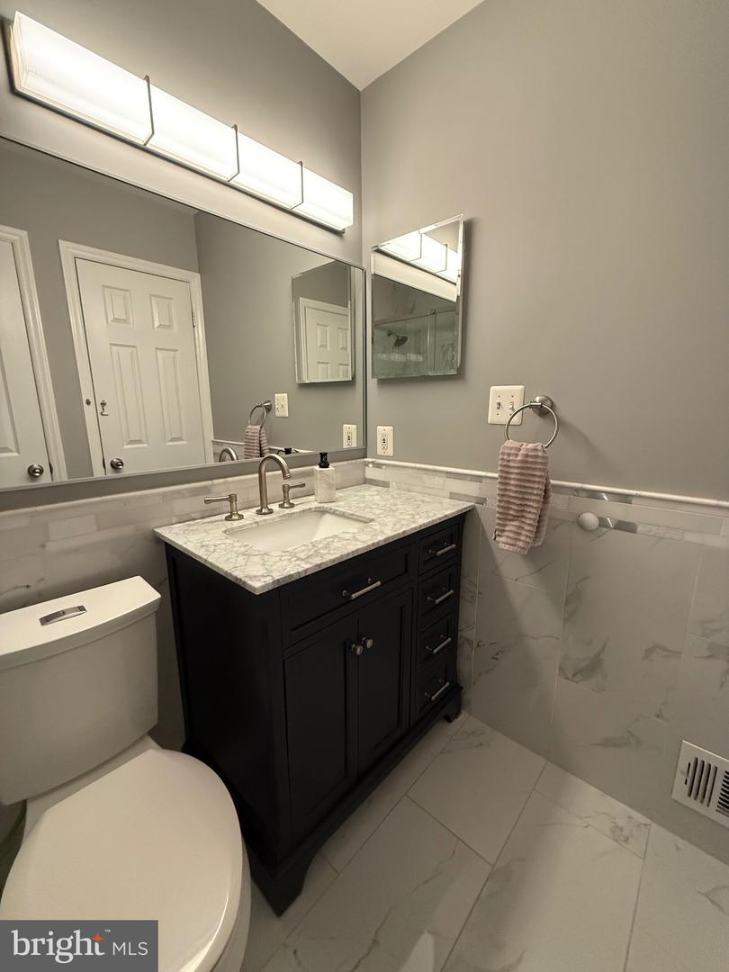 6012 CHESTNUT HOLLOW CT, CENTREVILLE, Virginia 20121, 2 Bedrooms Bedrooms, ,1 BathroomBathrooms,Residential,For sale,6012 CHESTNUT HOLLOW CT,VAFX2289402 MLS # VAFX2289402