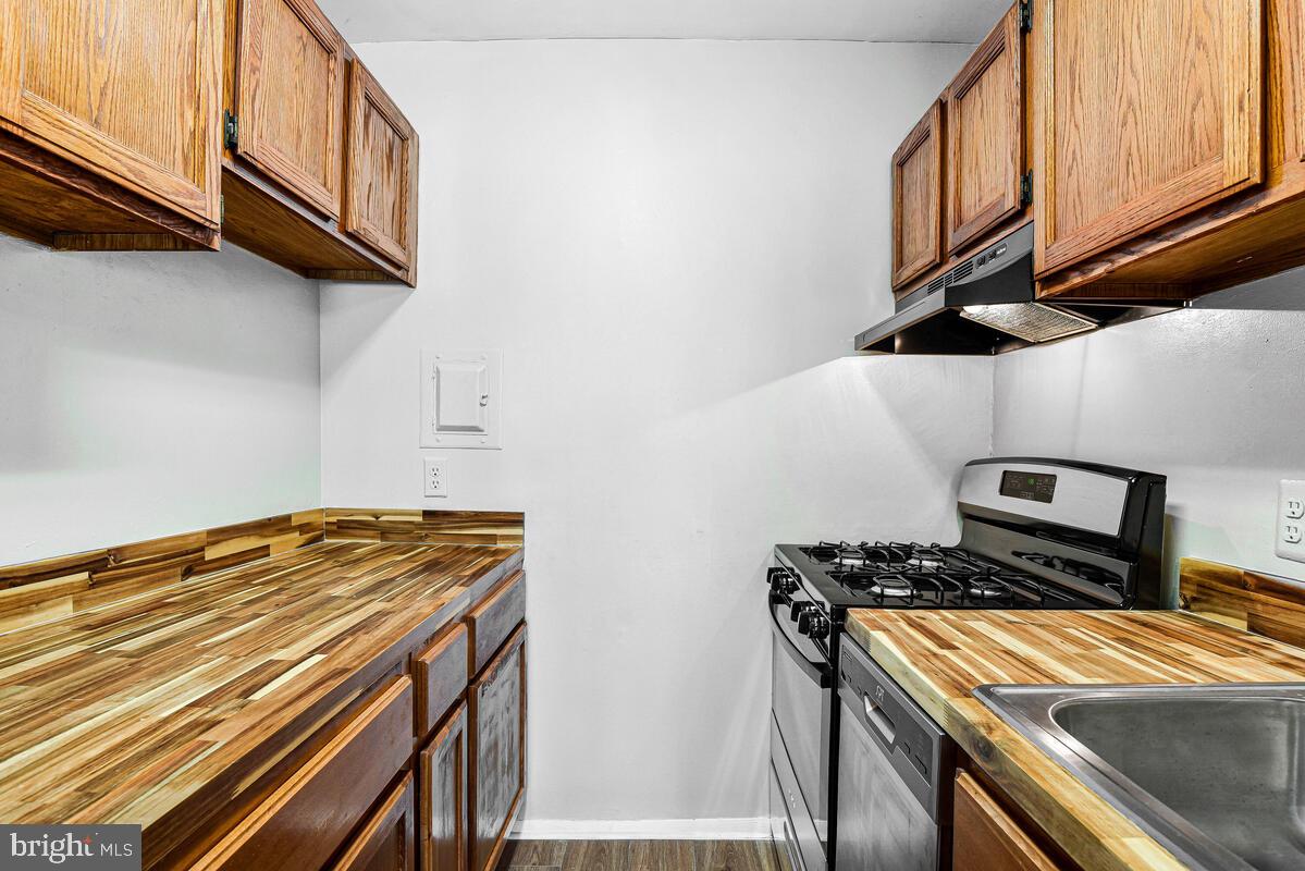 1604 RENATE DR #104, WOODBRIDGE, Virginia 22192, 1 Bedroom Bedrooms, ,1 BathroomBathrooms,Residential,For sale,1604 RENATE DR #104,VAPW2112006 MLS # VAPW2112006