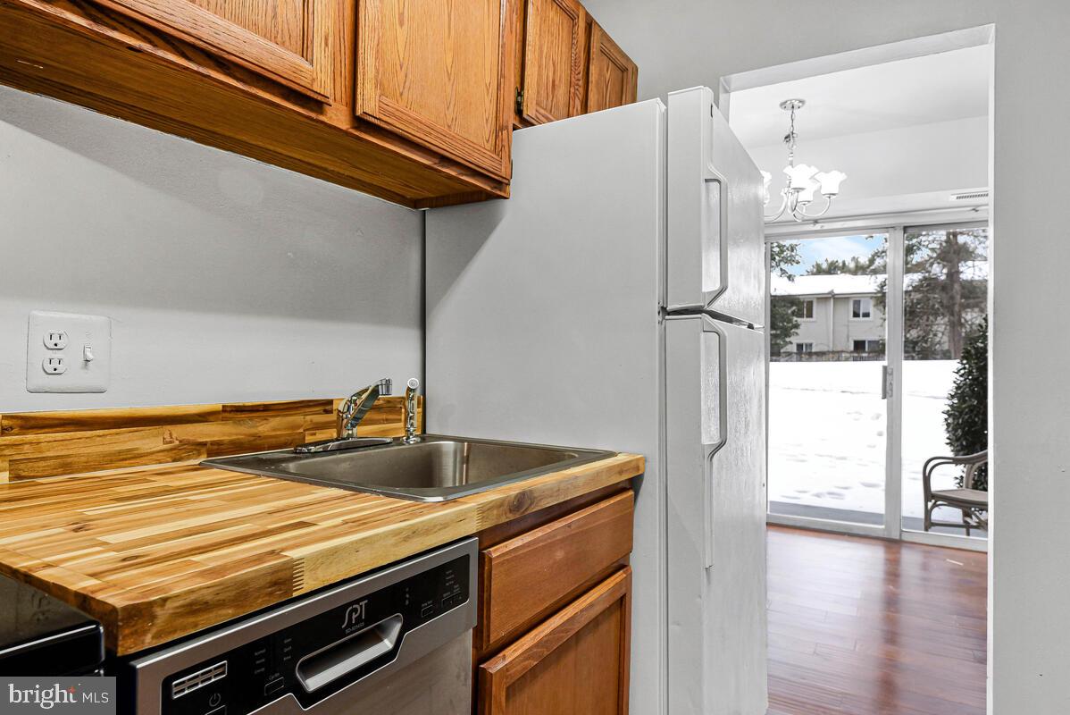 1604 RENATE DR #104, WOODBRIDGE, Virginia 22192, 1 Bedroom Bedrooms, ,1 BathroomBathrooms,Residential,For sale,1604 RENATE DR #104,VAPW2112006 MLS # VAPW2112006