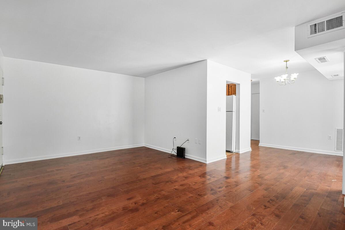 1604 RENATE DR #104, WOODBRIDGE, Virginia 22192, 1 Bedroom Bedrooms, ,1 BathroomBathrooms,Residential,For sale,1604 RENATE DR #104,VAPW2112006 MLS # VAPW2112006