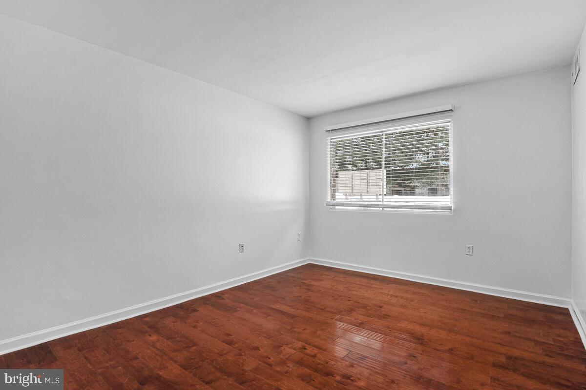 1604 RENATE DR #104, WOODBRIDGE, Virginia 22192, 1 Bedroom Bedrooms, ,1 BathroomBathrooms,Residential,For sale,1604 RENATE DR #104,VAPW2112006 MLS # VAPW2112006