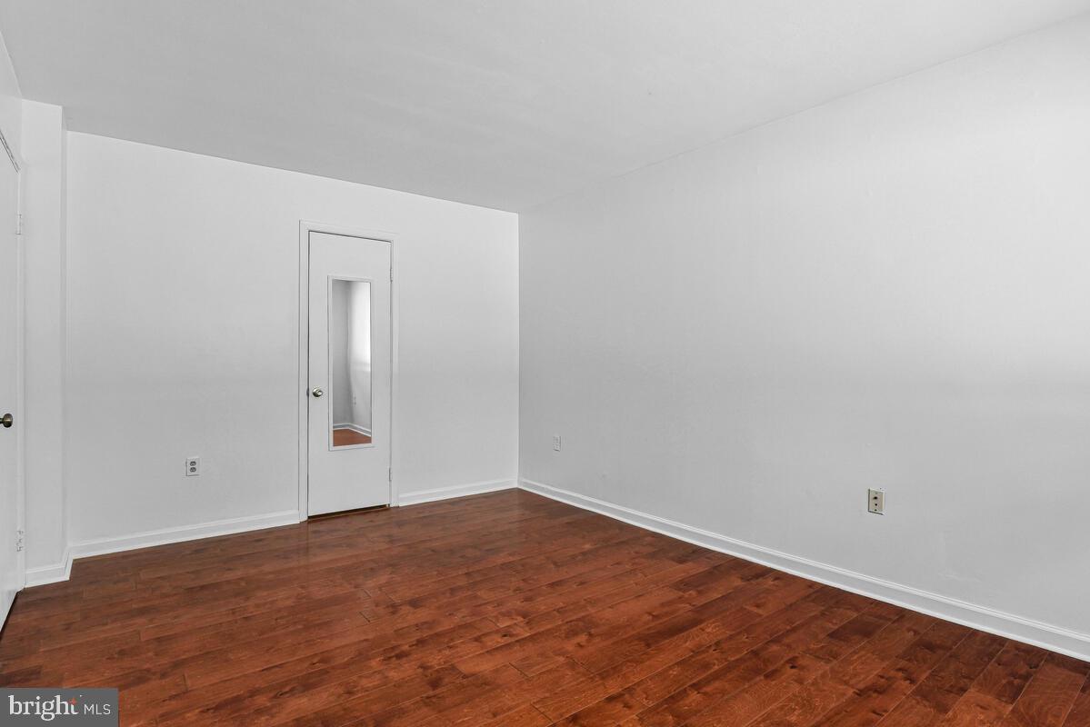 1604 RENATE DR #104, WOODBRIDGE, Virginia 22192, 1 Bedroom Bedrooms, ,1 BathroomBathrooms,Residential,For sale,1604 RENATE DR #104,VAPW2112006 MLS # VAPW2112006