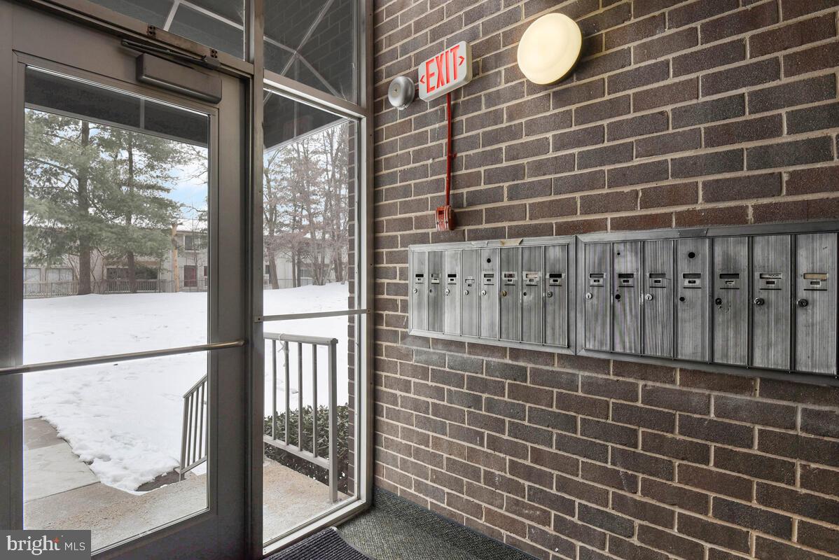 1604 RENATE DR #104, WOODBRIDGE, Virginia 22192, 1 Bedroom Bedrooms, ,1 BathroomBathrooms,Residential,For sale,1604 RENATE DR #104,VAPW2112006 MLS # VAPW2112006