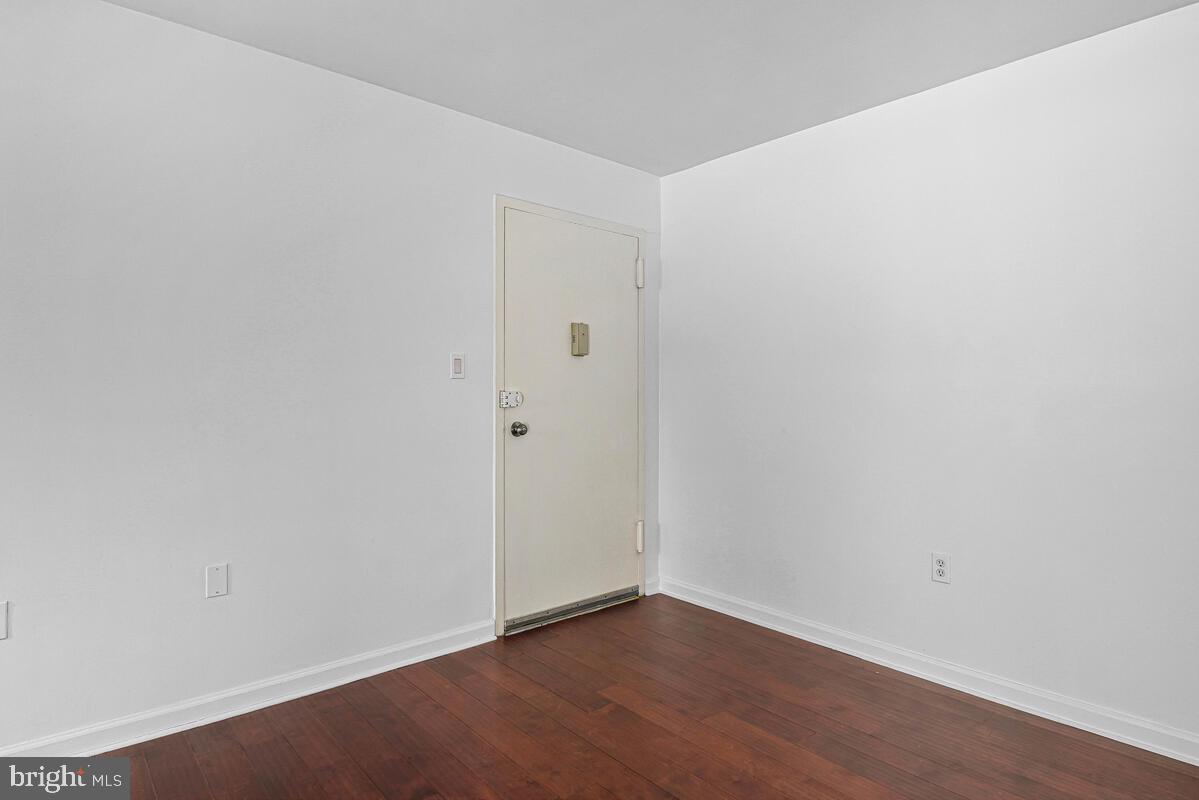 1604 RENATE DR #104, WOODBRIDGE, Virginia 22192, 1 Bedroom Bedrooms, ,1 BathroomBathrooms,Residential,For sale,1604 RENATE DR #104,VAPW2112006 MLS # VAPW2112006