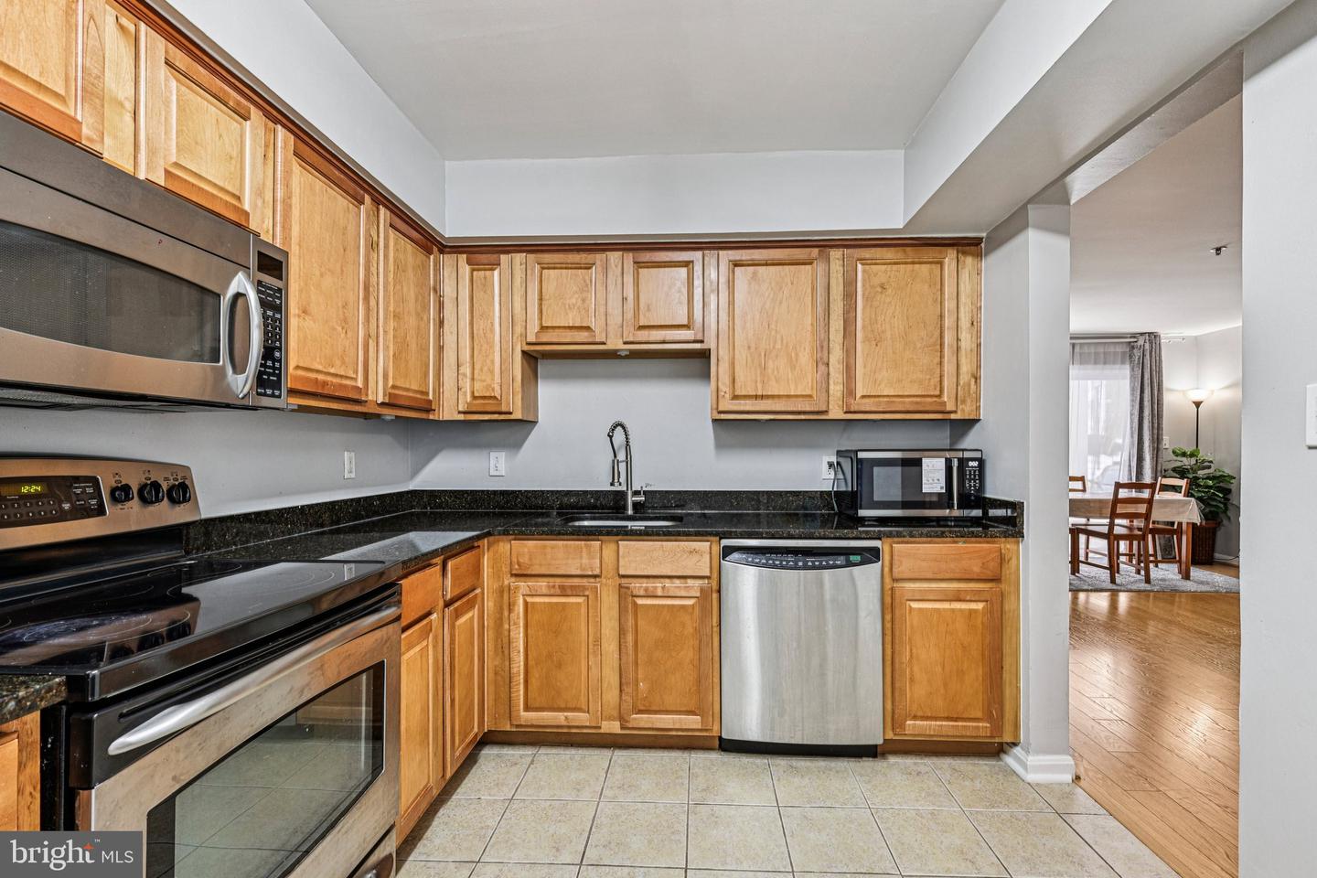 3179 SUMMIT SQUARE DR #2-B6, OAKTON, Virginia 22124, 1 Bedroom Bedrooms, ,1 BathroomBathrooms,Residential,For sale,3179 SUMMIT SQUARE DR #2-B6,VAFX2289432 MLS # VAFX2289432