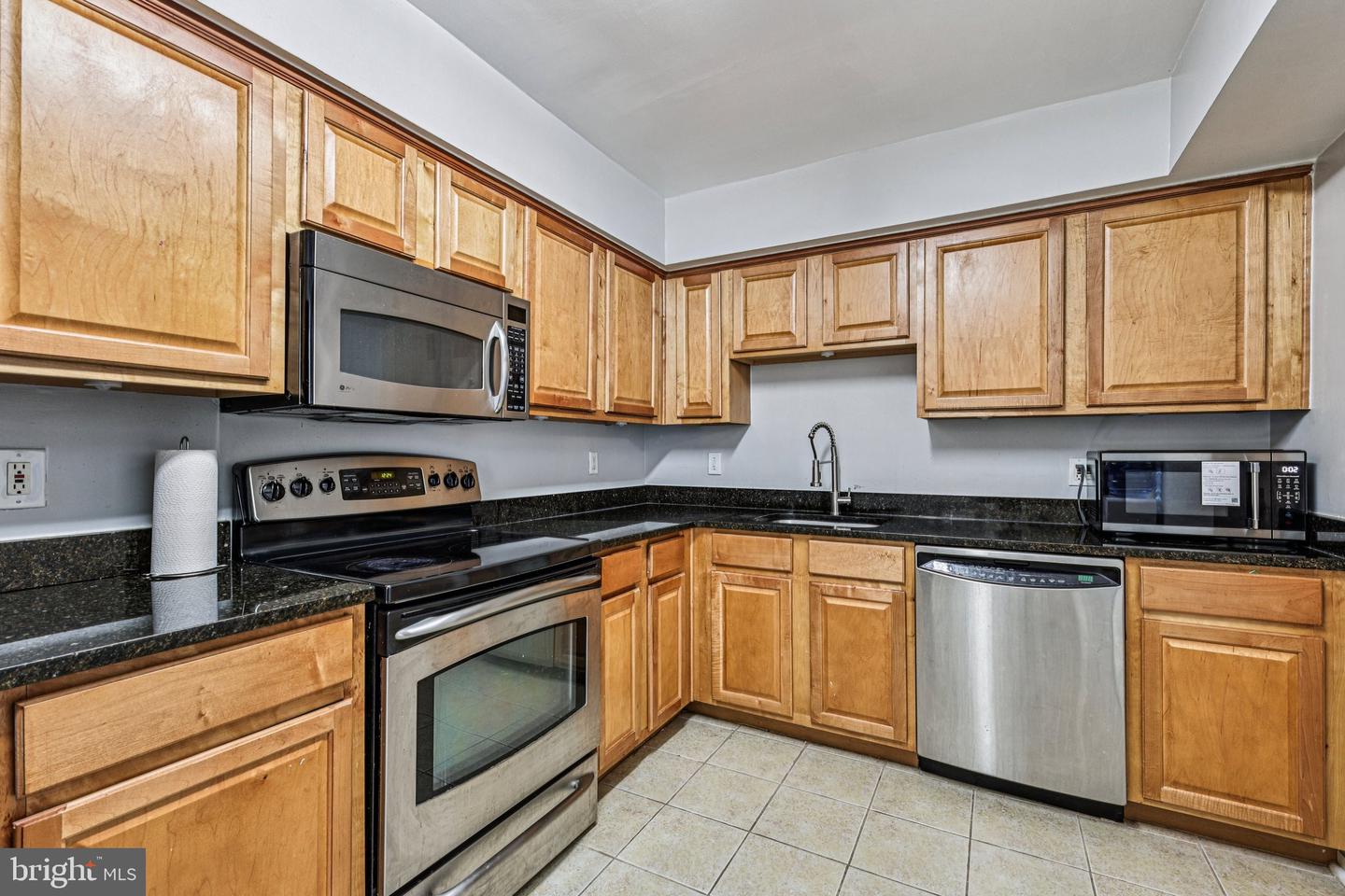 3179 SUMMIT SQUARE DR #2-B6, OAKTON, Virginia 22124, 1 Bedroom Bedrooms, ,1 BathroomBathrooms,Residential,For sale,3179 SUMMIT SQUARE DR #2-B6,VAFX2289432 MLS # VAFX2289432