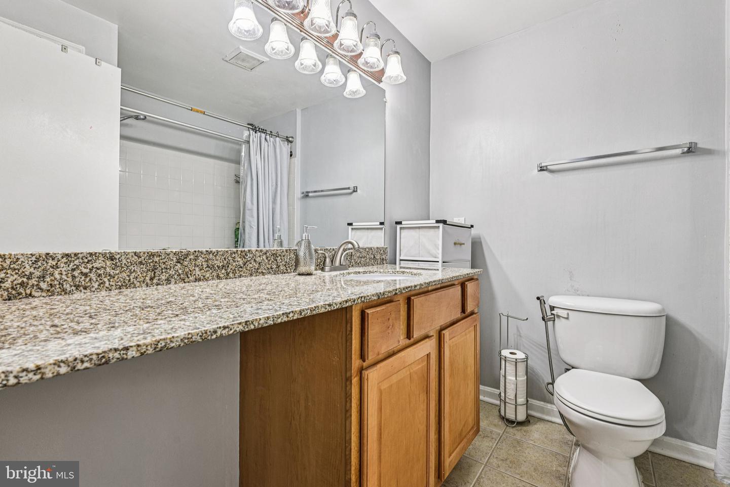 3179 SUMMIT SQUARE DR #2-B6, OAKTON, Virginia 22124, 1 Bedroom Bedrooms, ,1 BathroomBathrooms,Residential,For sale,3179 SUMMIT SQUARE DR #2-B6,VAFX2289432 MLS # VAFX2289432