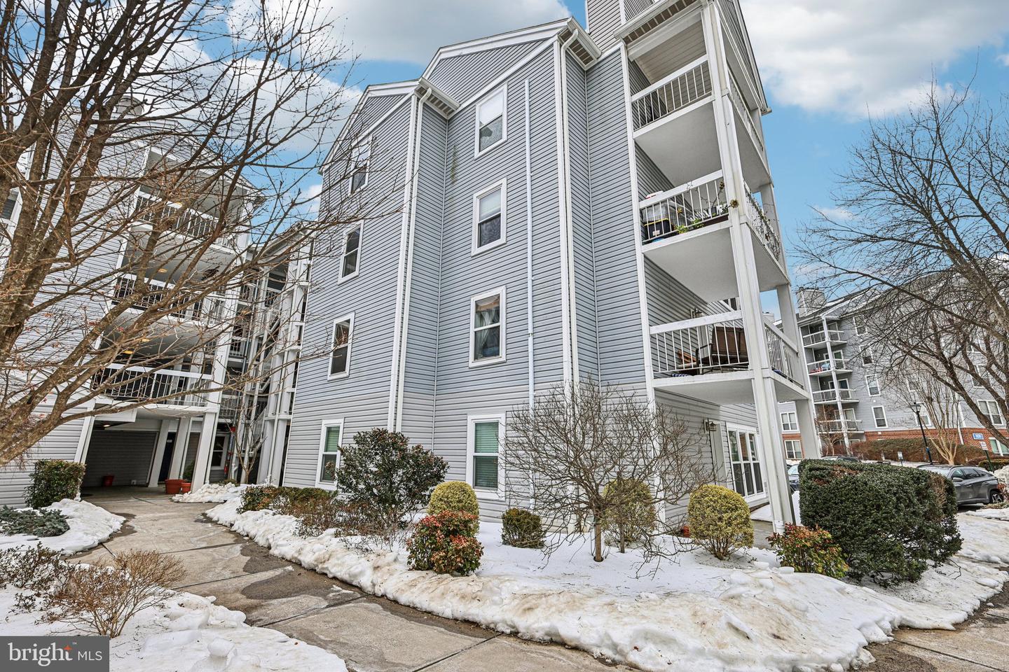 3179 SUMMIT SQUARE DR #2-B6, OAKTON, Virginia 22124, 1 Bedroom Bedrooms, ,1 BathroomBathrooms,Residential,For sale,3179 SUMMIT SQUARE DR #2-B6,VAFX2289432 MLS # VAFX2289432