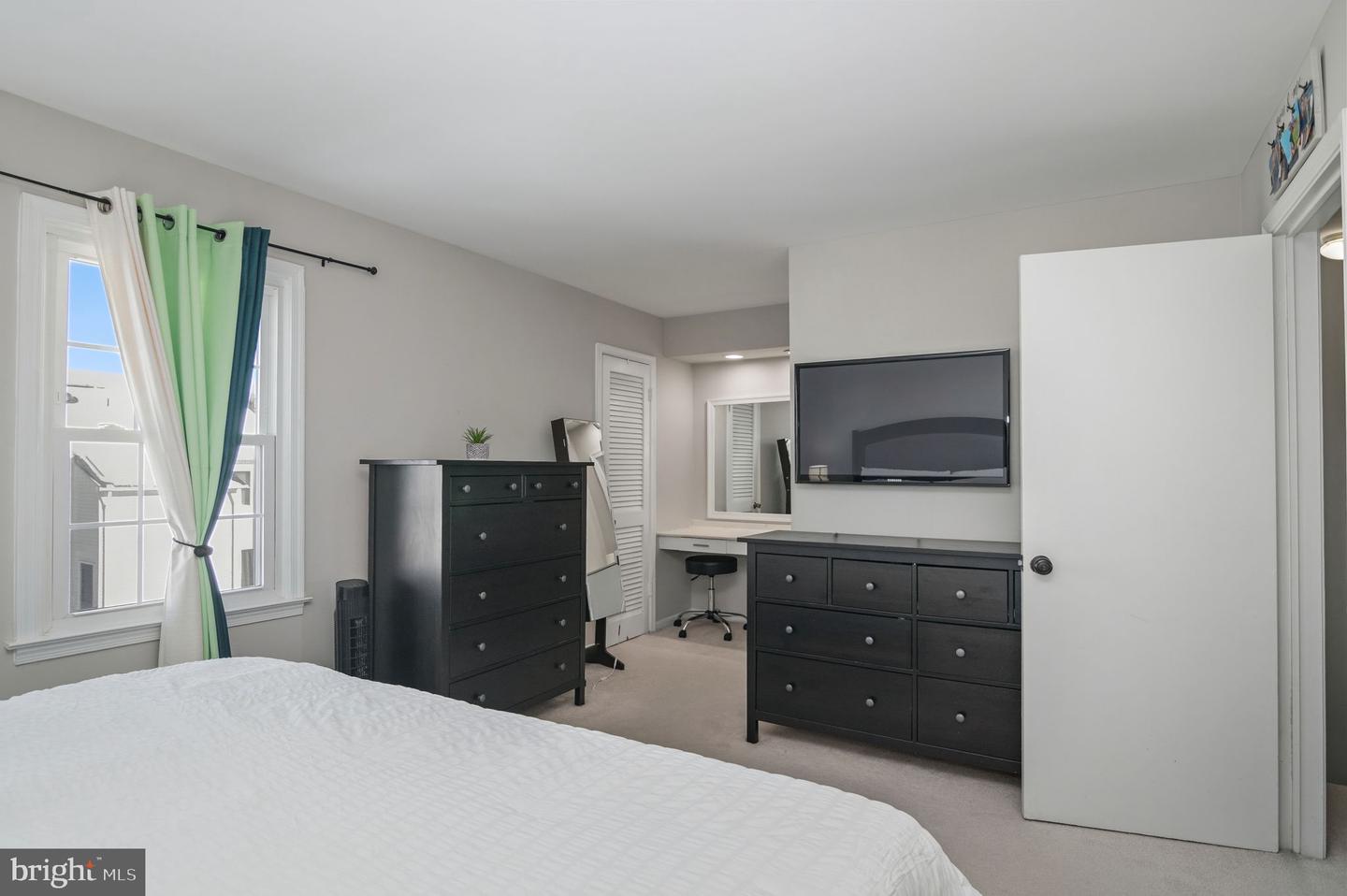 1032-B MARGATE CT, STERLING, Virginia 20164, 3 Bedrooms Bedrooms, ,2 BathroomsBathrooms,Residential,For sale,1032-B MARGATE CT,VALO2115382 MLS # VALO2115382