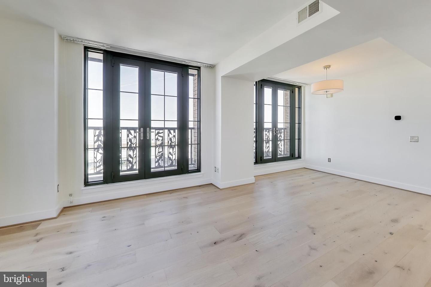 910 M ST NW #1022, WASHINGTON, District Of Columbia 20001, 3 Bedrooms Bedrooms, ,2 BathroomsBathrooms,Residential,For sale,910 M ST NW #1022,DCDC2245080 MLS # DCDC2245080