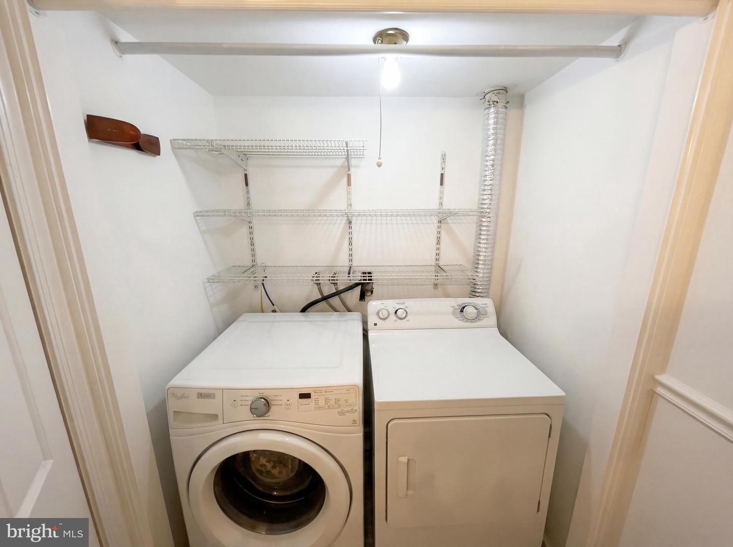 114 APPLEWOOD CT, HAMILTON, Virginia 20158, 3 Bedrooms Bedrooms, ,2 BathroomsBathrooms,Residential,For sale,114 APPLEWOOD CT,VALO2115424 MLS # VALO2115424