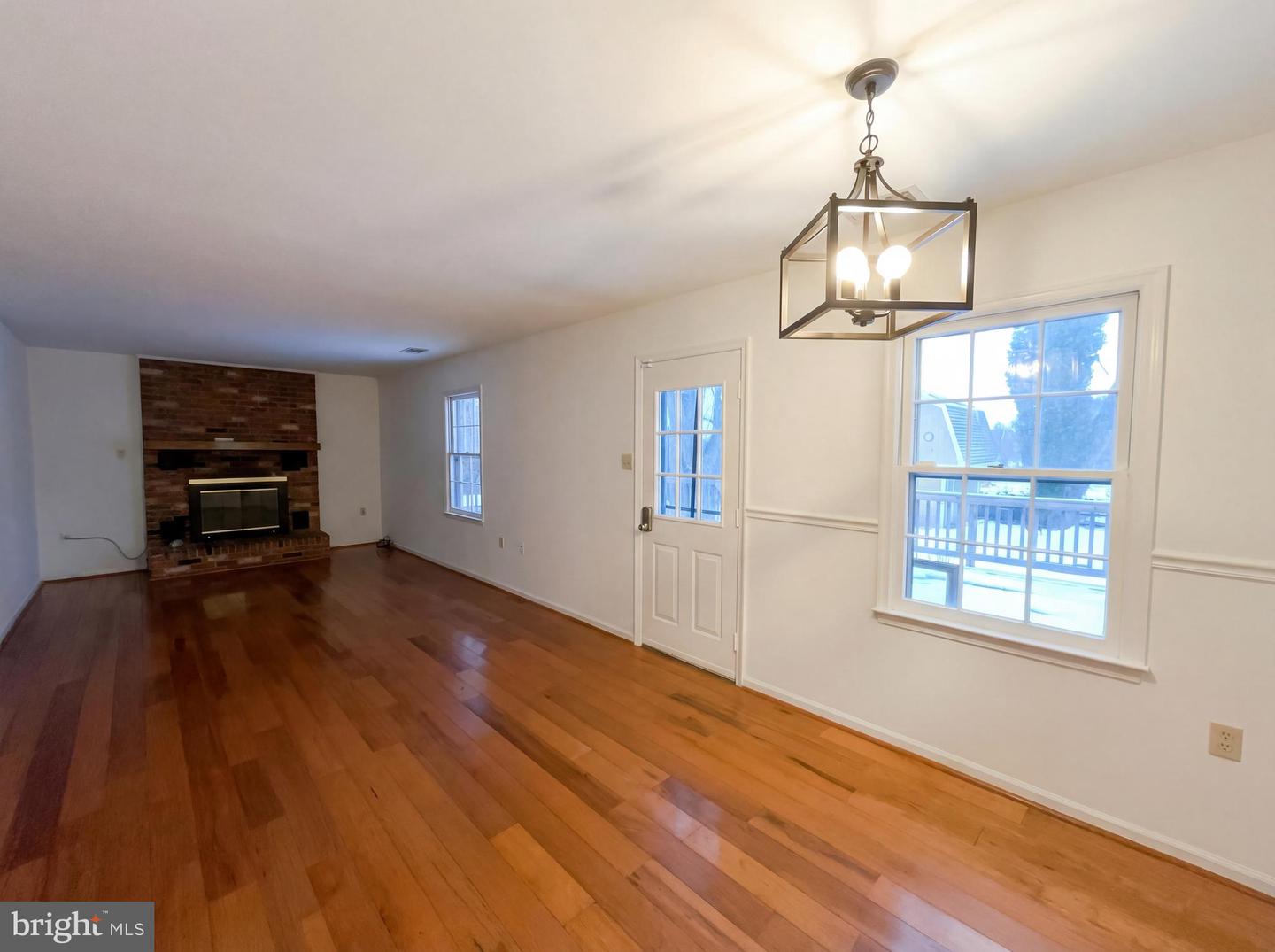 114 APPLEWOOD CT, HAMILTON, Virginia 20158, 3 Bedrooms Bedrooms, ,2 BathroomsBathrooms,Residential,For sale,114 APPLEWOOD CT,VALO2115424 MLS # VALO2115424