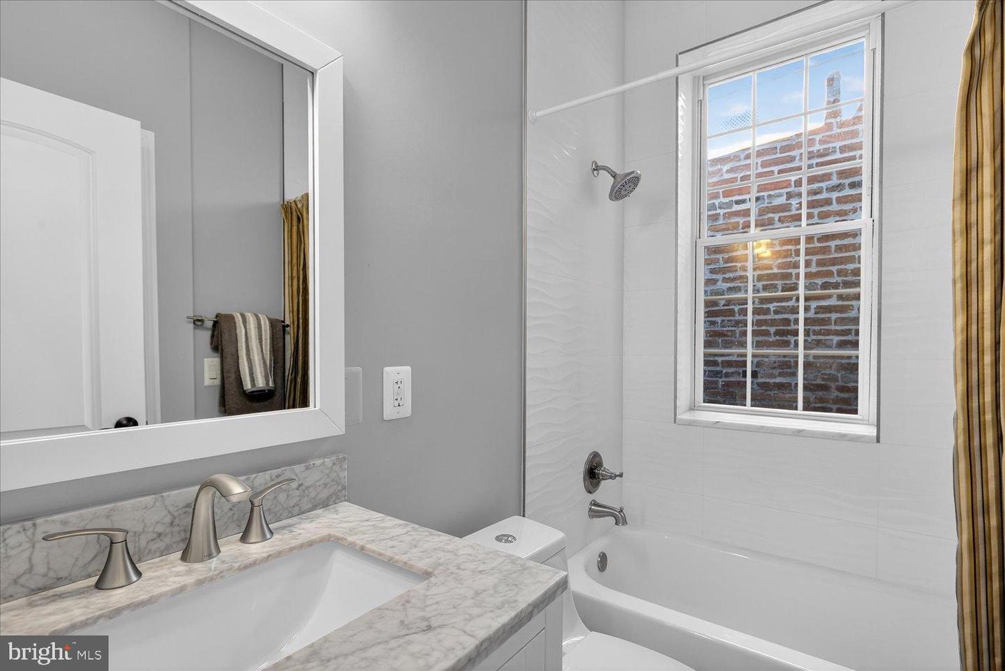 612 9TH ST NE, WASHINGTON, District Of Columbia 20002, 4 Bedrooms Bedrooms, 8 Rooms Rooms,3 BathroomsBathrooms,Residential,For sale,612 9TH ST NE,DCDC2245116 MLS # DCDC2245116