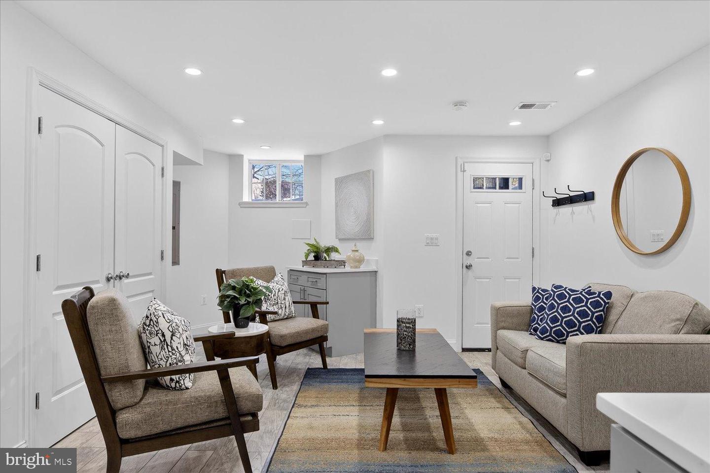 612 9TH ST NE, WASHINGTON, District Of Columbia 20002, 4 Bedrooms Bedrooms, 8 Rooms Rooms,3 BathroomsBathrooms,Residential,For sale,612 9TH ST NE,DCDC2245116 MLS # DCDC2245116