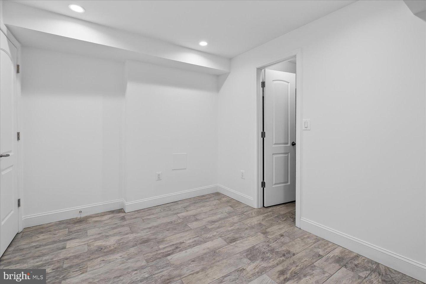 612 9TH ST NE, WASHINGTON, District Of Columbia 20002, 4 Bedrooms Bedrooms, 8 Rooms Rooms,3 BathroomsBathrooms,Residential,For sale,612 9TH ST NE,DCDC2245116 MLS # DCDC2245116