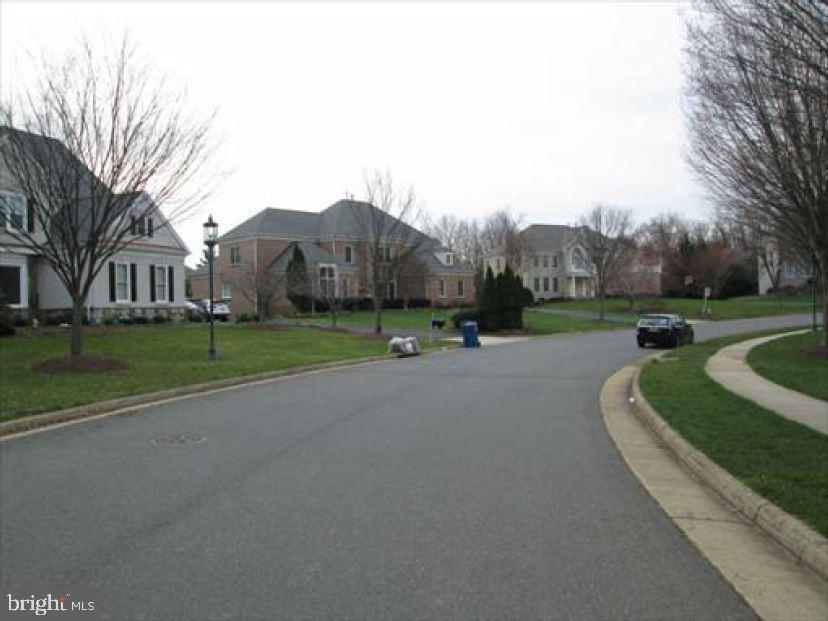 1465 MAYHURST BLVD, MCLEAN, Virginia 22102, 7 Bedrooms Bedrooms, 9 Rooms Rooms,5 BathroomsBathrooms,Residential,For sale,1465 MAYHURST BLVD,VAFX2289600 MLS # VAFX2289600