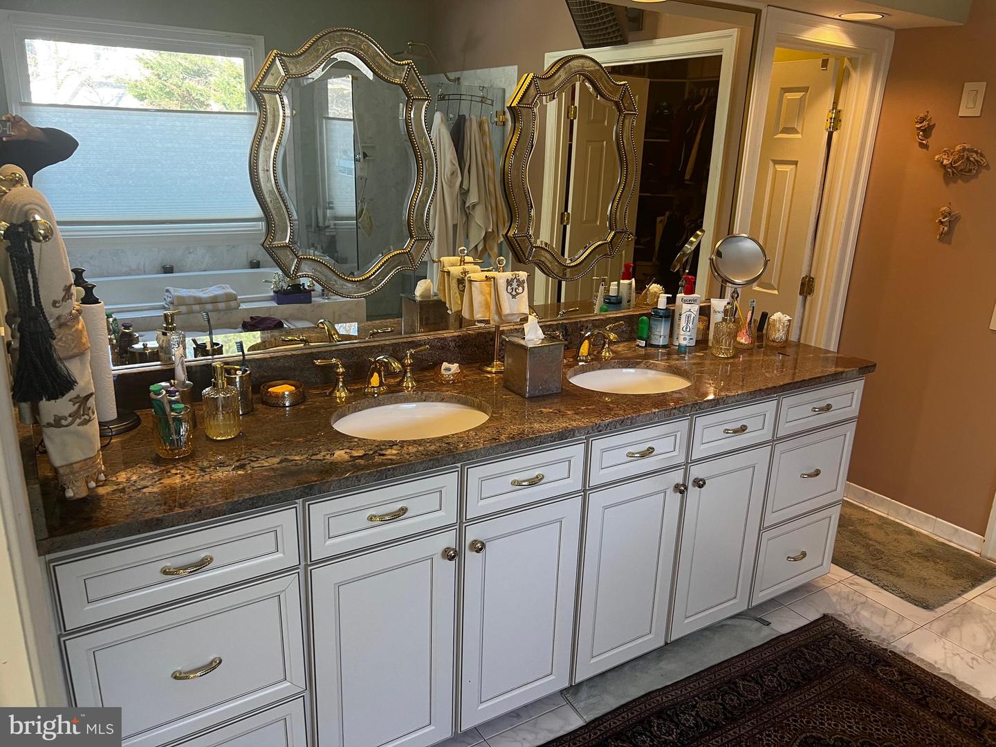 1465 MAYHURST BLVD, MCLEAN, Virginia 22102, 7 Bedrooms Bedrooms, 9 Rooms Rooms,5 BathroomsBathrooms,Residential,For sale,1465 MAYHURST BLVD,VAFX2289600 MLS # VAFX2289600