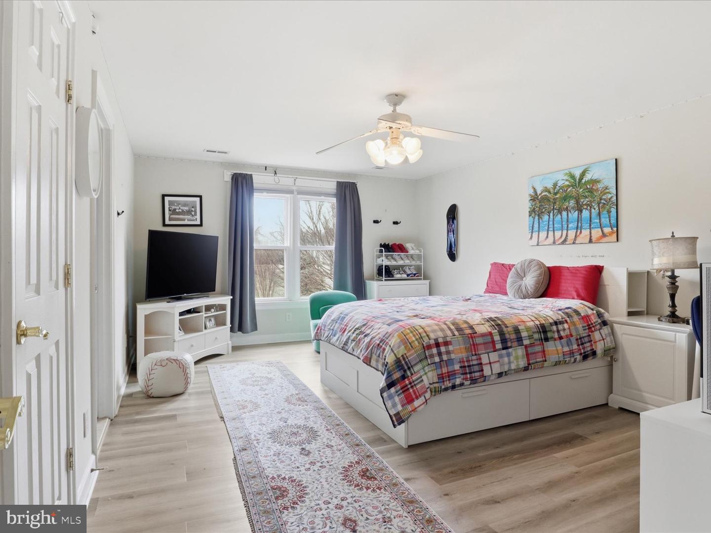 1465 MAYHURST BLVD, MCLEAN, Virginia 22102, 7 Bedrooms Bedrooms, 9 Rooms Rooms,5 BathroomsBathrooms,Residential,For sale,1465 MAYHURST BLVD,VAFX2289600 MLS # VAFX2289600