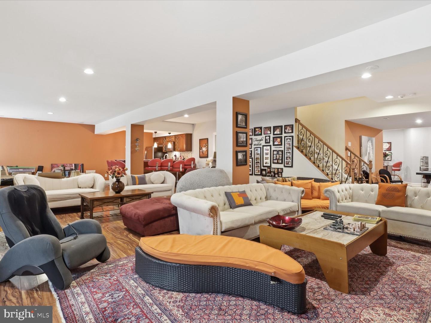 1465 MAYHURST BLVD, MCLEAN, Virginia 22102, 7 Bedrooms Bedrooms, 9 Rooms Rooms,5 BathroomsBathrooms,Residential,For sale,1465 MAYHURST BLVD,VAFX2289600 MLS # VAFX2289600