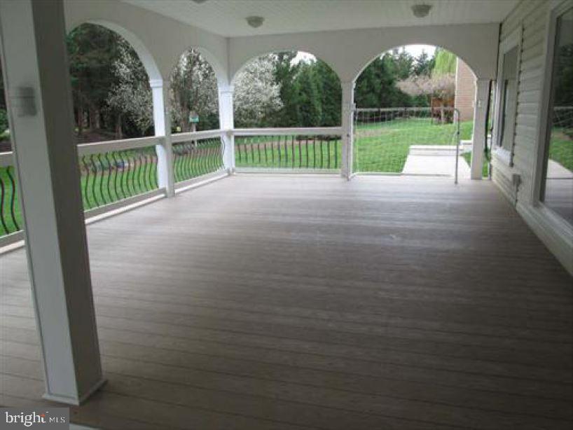 1465 MAYHURST BLVD, MCLEAN, Virginia 22102, 7 Bedrooms Bedrooms, 9 Rooms Rooms,5 BathroomsBathrooms,Residential,For sale,1465 MAYHURST BLVD,VAFX2289600 MLS # VAFX2289600