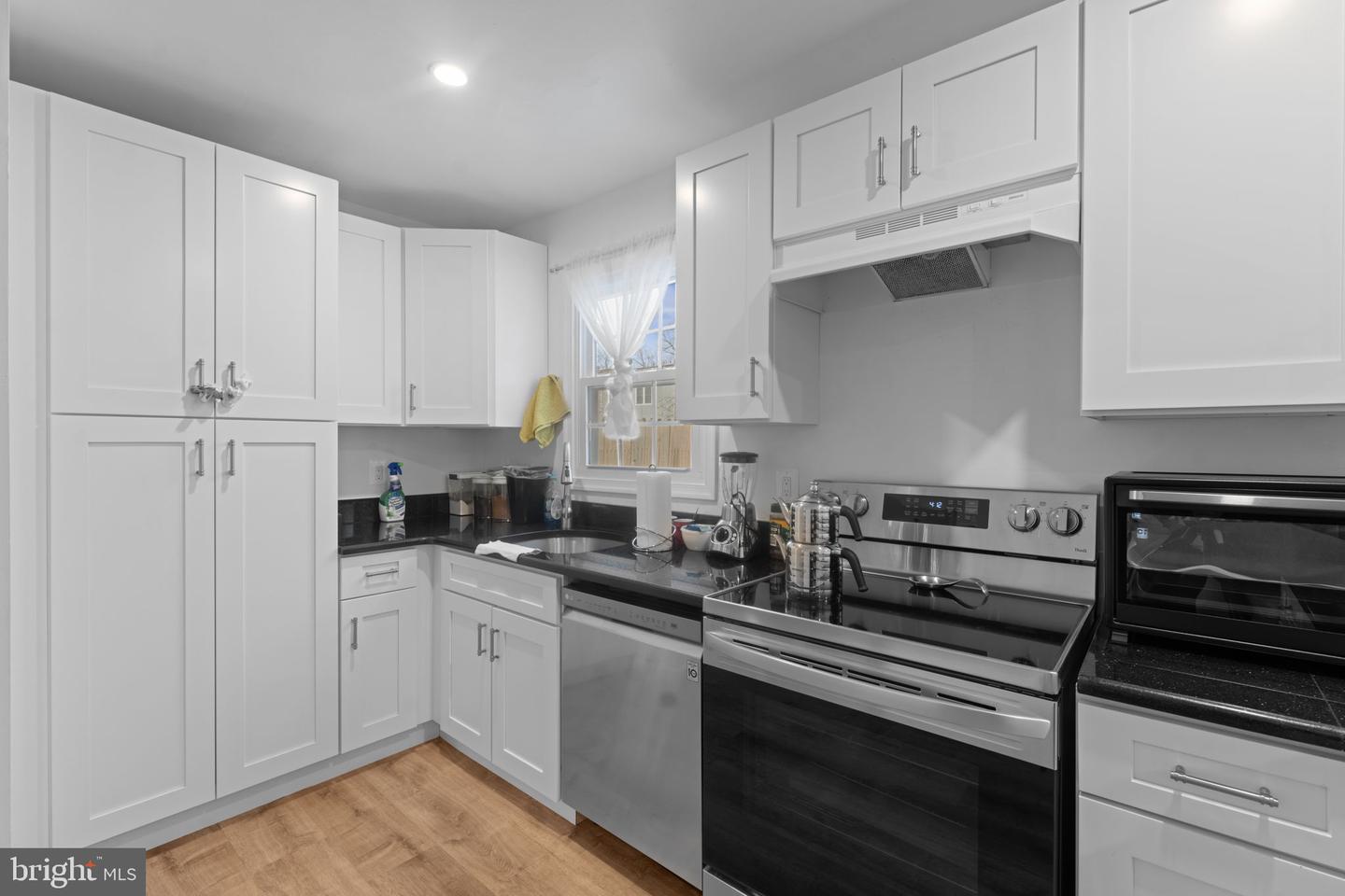 12306 WOODLAWN, WOODBRIDGE, Virginia 22192, 3 Bedrooms Bedrooms, ,1 BathroomBathrooms,Residential,For sale,12306 WOODLAWN,VAPW2112076 MLS # VAPW2112076