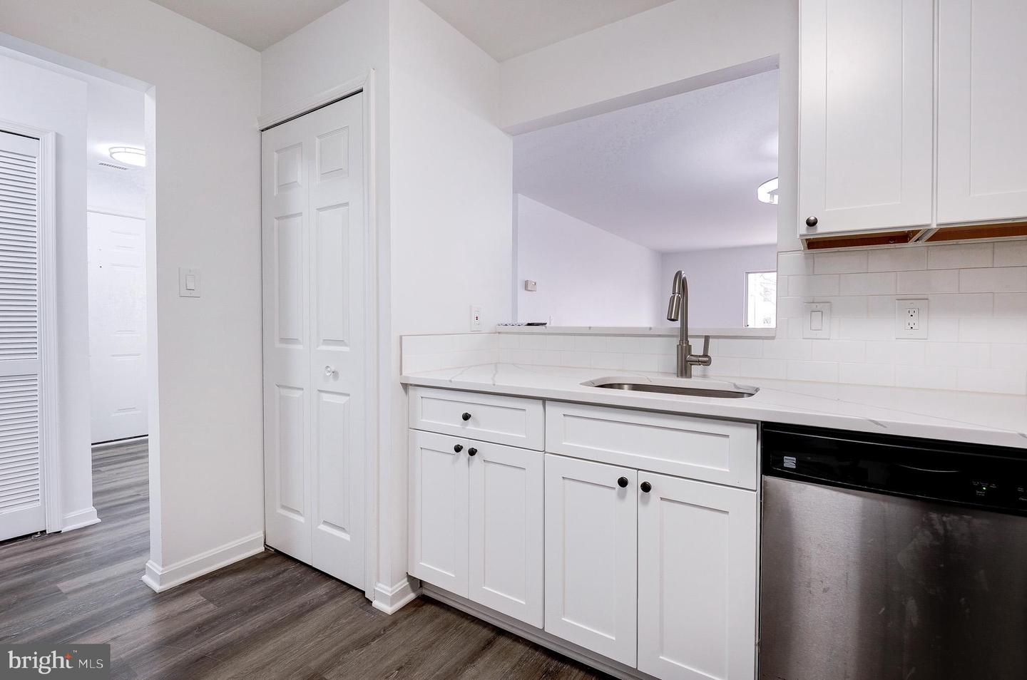 20600 CORNSTALK TER #202, ASHBURN, Virginia 20147, 2 Bedrooms Bedrooms, ,2 BathroomsBathrooms,Residential,For sale,20600 CORNSTALK TER #202,VALO2115436 MLS # VALO2115436