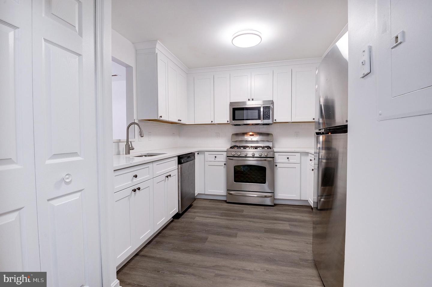 20600 CORNSTALK TER #202, ASHBURN, Virginia 20147, 2 Bedrooms Bedrooms, ,2 BathroomsBathrooms,Residential,For sale,20600 CORNSTALK TER #202,VALO2115436 MLS # VALO2115436