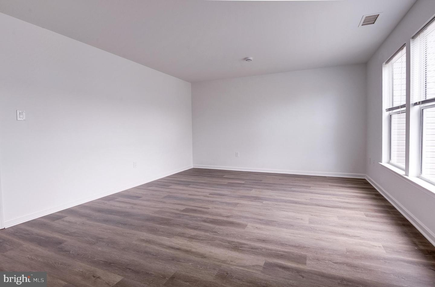 20600 CORNSTALK TER #202, ASHBURN, Virginia 20147, 2 Bedrooms Bedrooms, ,2 BathroomsBathrooms,Residential,For sale,20600 CORNSTALK TER #202,VALO2115436 MLS # VALO2115436