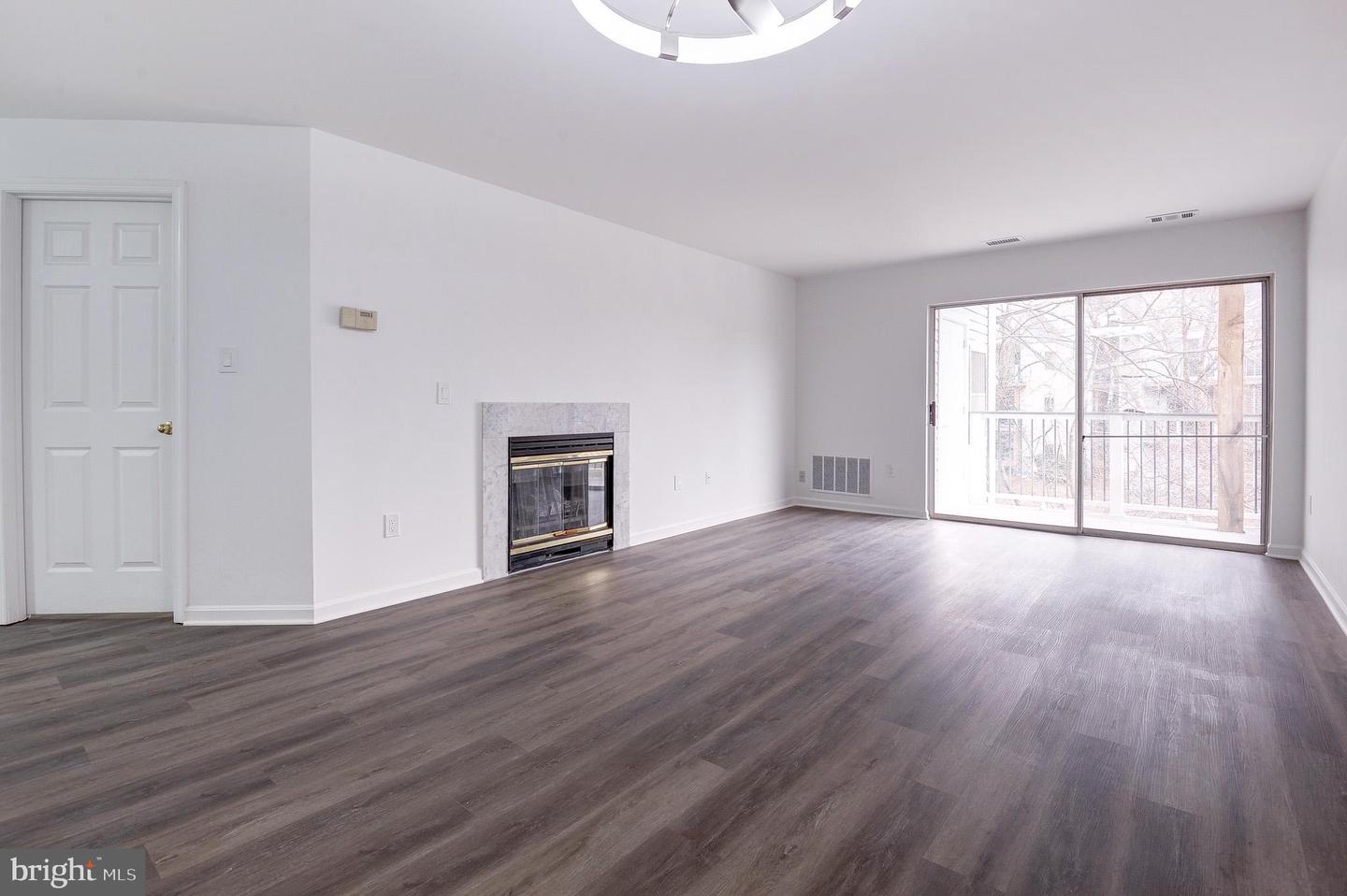 20600 CORNSTALK TER #202, ASHBURN, Virginia 20147, 2 Bedrooms Bedrooms, ,2 BathroomsBathrooms,Residential,For sale,20600 CORNSTALK TER #202,VALO2115436 MLS # VALO2115436