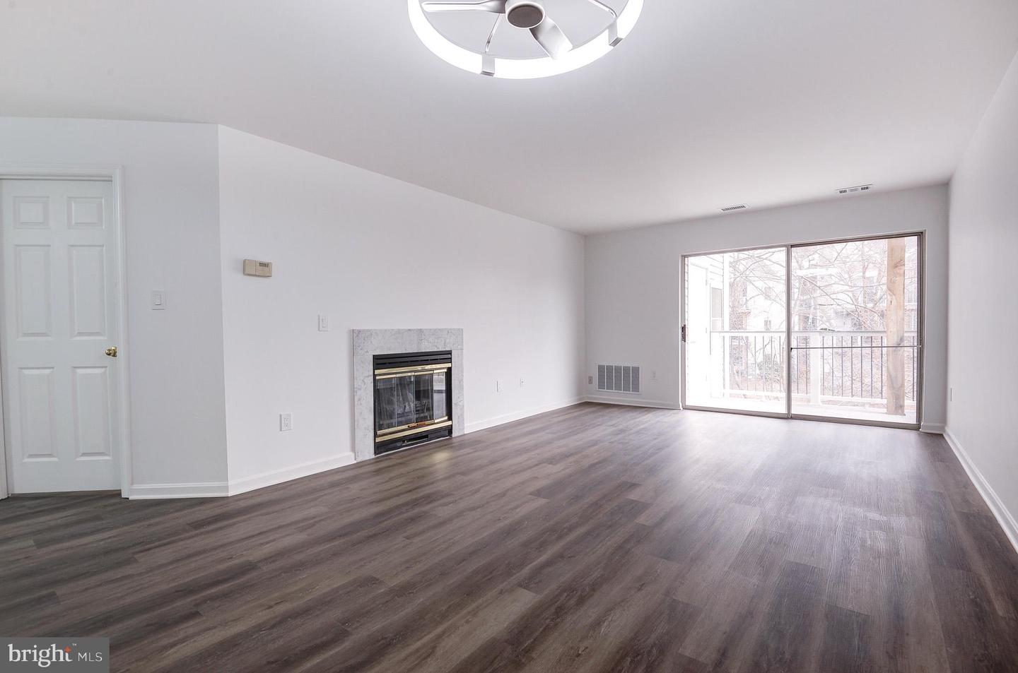 20600 CORNSTALK TER #202, ASHBURN, Virginia 20147, 2 Bedrooms Bedrooms, ,2 BathroomsBathrooms,Residential,For sale,20600 CORNSTALK TER #202,VALO2115436 MLS # VALO2115436